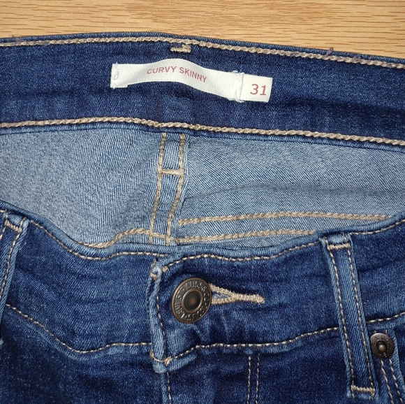 Blue Levi's - Picture 2 of 5